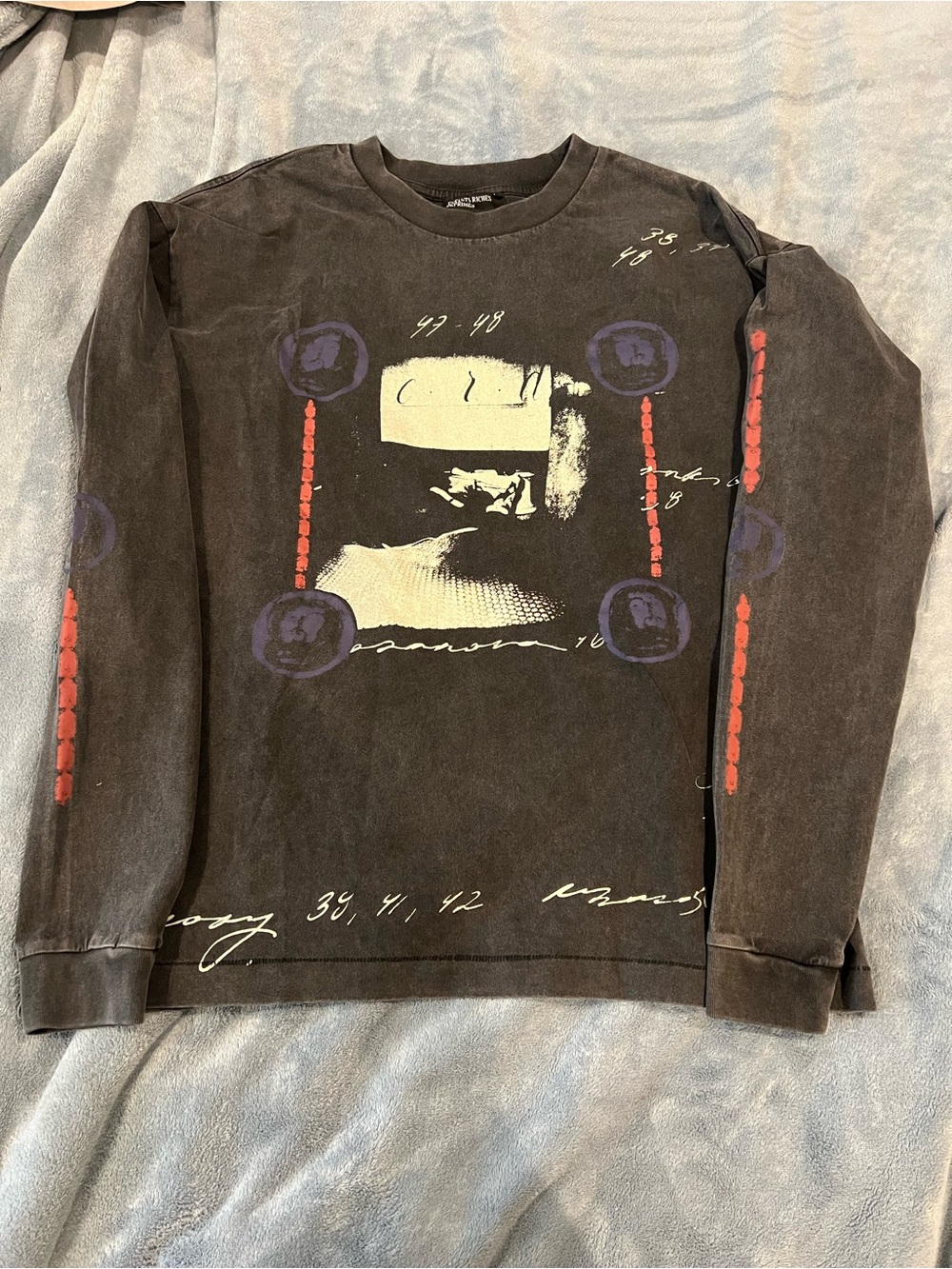 Black Enfants Riches Déprimés Bathroom Stall long-sleeve t-shirt
Size: S